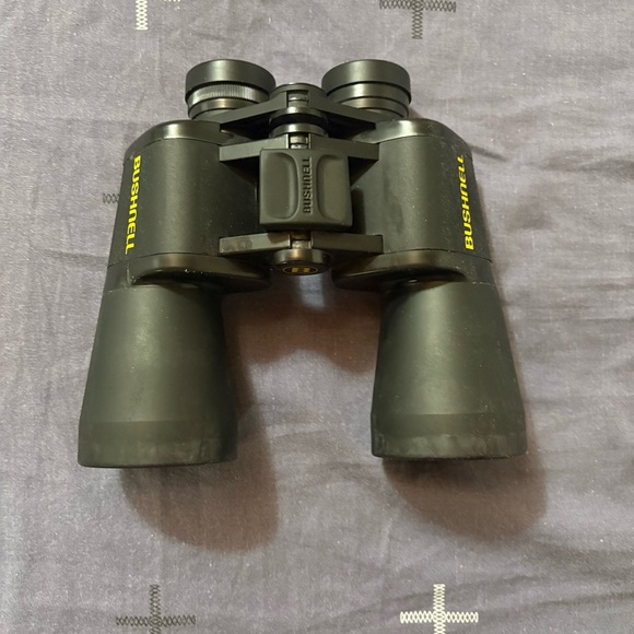 Bushnell Binoculars AG 13-1250 PK 12*50 272FT Wide Angle Binoculars + Case - Picture 8 of 13